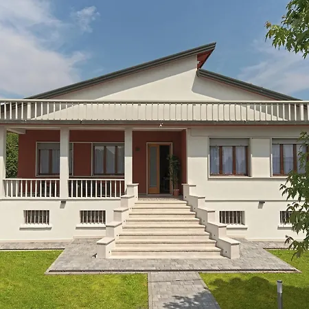 ゲストハウス Solandra Masi