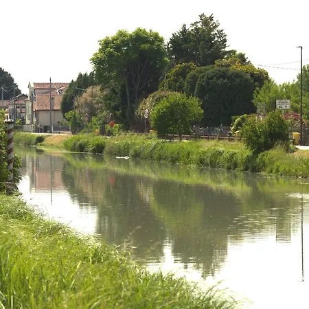 ゲストハウス Solandra Masi