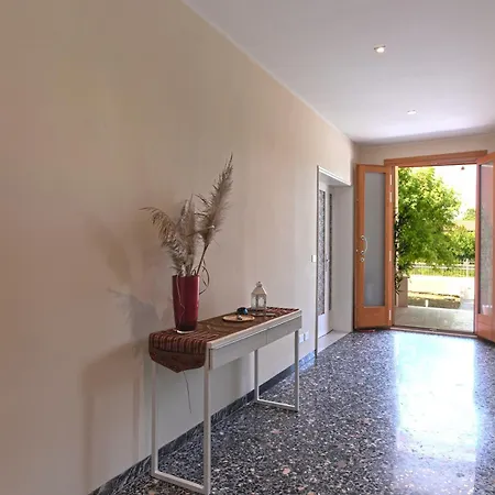 ゲストハウス Solandra Masi ミーラ