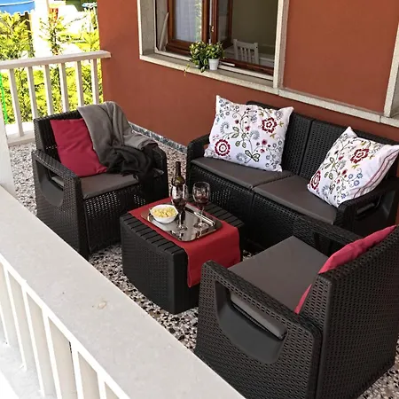 ゲストハウス Solandra Masi ミーラ