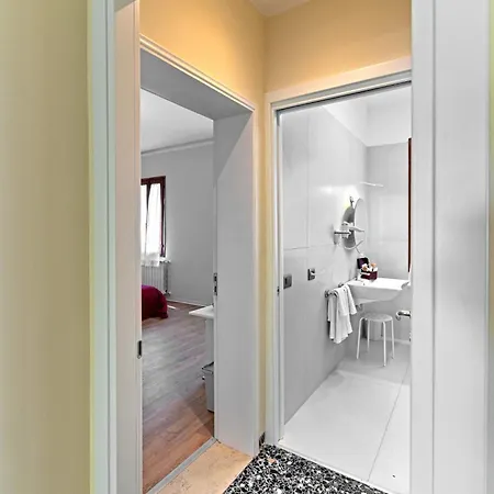 Solandra Masi ゲストハウス ミーラ