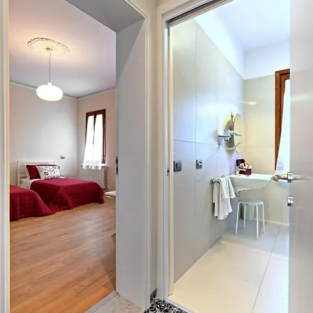 ゲストハウス Solandra Masi 3*