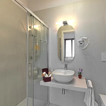 Solandra Masi ゲストハウス ミーラ