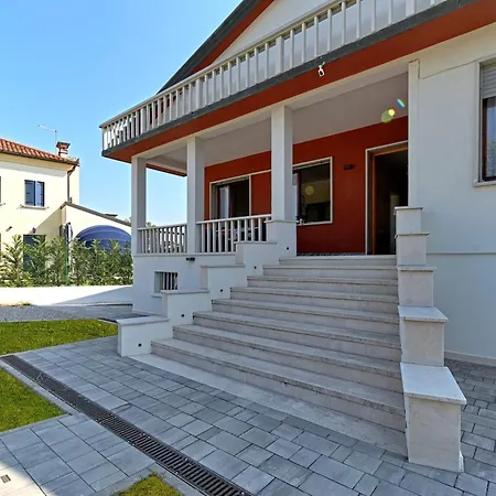 ゲストハウス Solandra Masi 3*