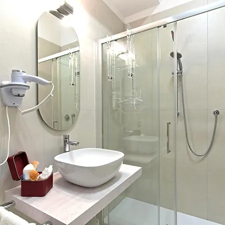 Solandra Masi 3* Мира